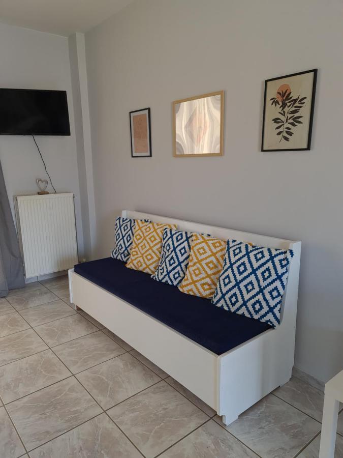 Seaside Apartment In Xilokastro - Selene By Booking Kottas Xylokastro Bagian luar foto