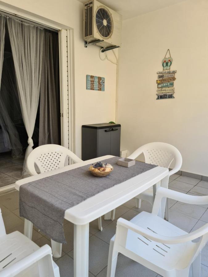 Seaside Apartment In Xilokastro - Selene By Booking Kottas Xylokastro Bagian luar foto