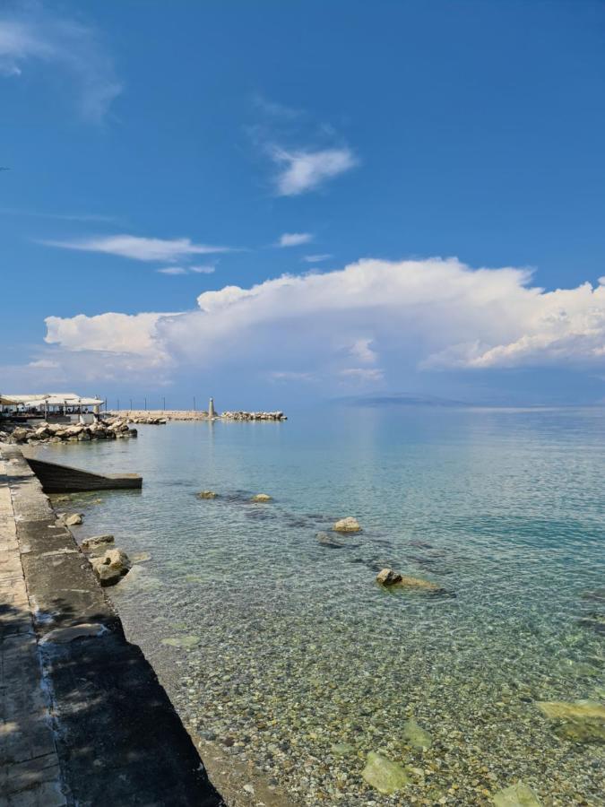 Seaside Apartment In Xilokastro - Selene By Booking Kottas Xylokastro Bagian luar foto